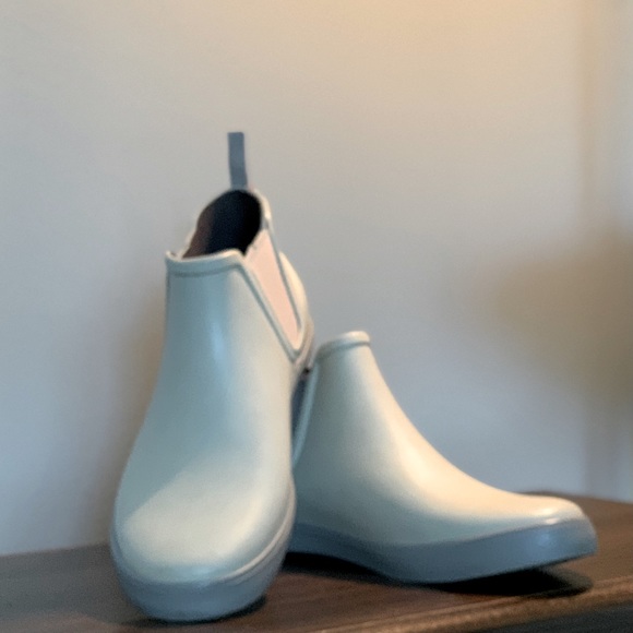 Bogs Rain Boots - Picture 1 of 6